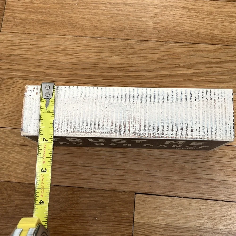 Decor - Picture 4 of 5